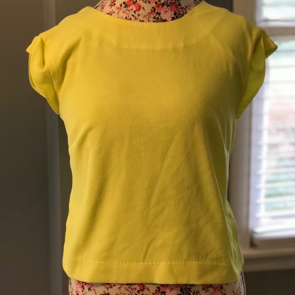 Neon yellow Cato blouse size 10 cap sleeve zip